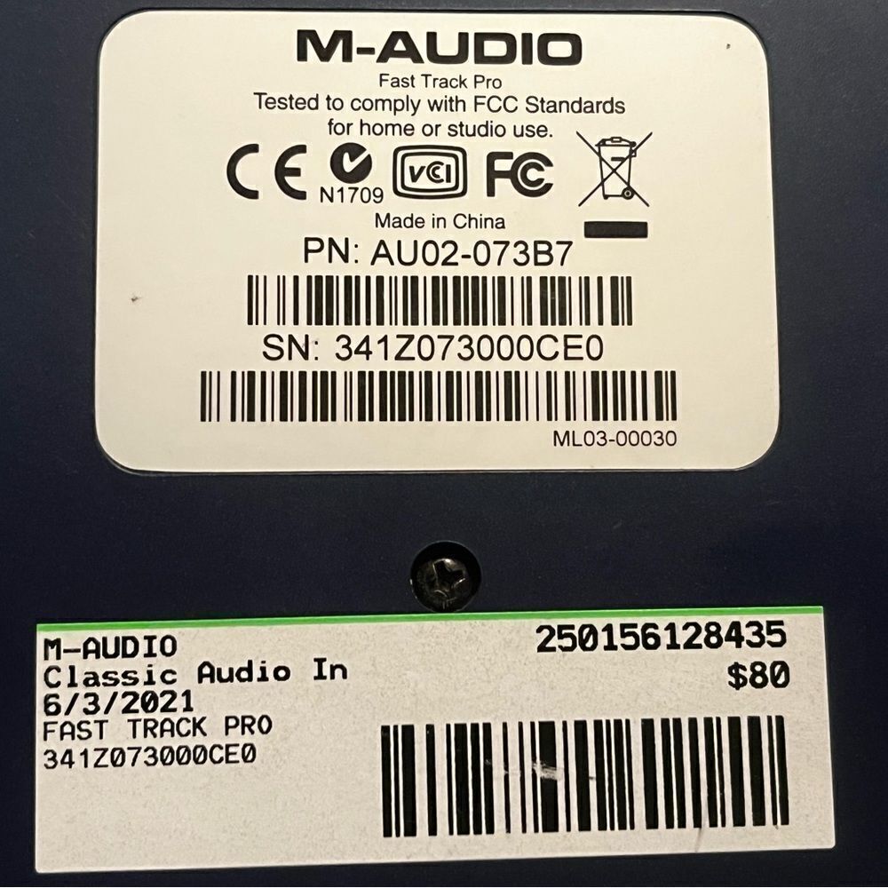 M-Audio Fast Track Pro Audio Interface With Power Source & Microphone EUC - Picture 7 of 8